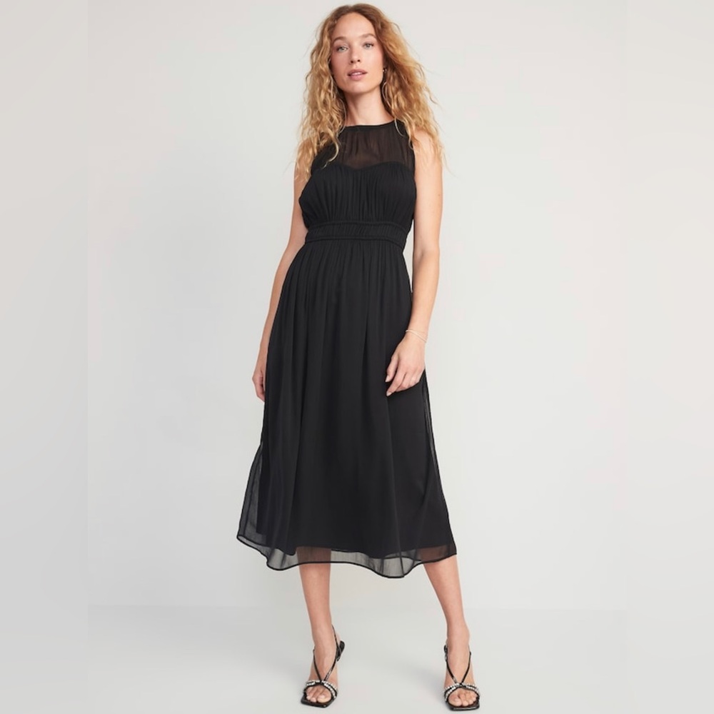Old Navy Fit & Flared Crinkled Maxi Dress